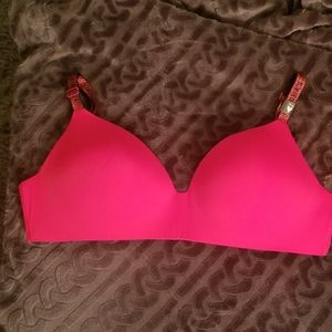 NWT Victoria Secret Bra 34DDD